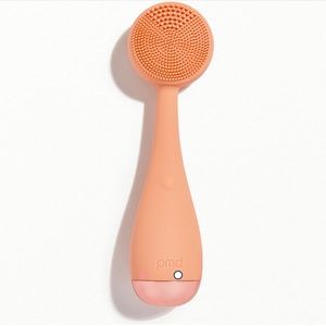 PMD clean smart facial cleansing device